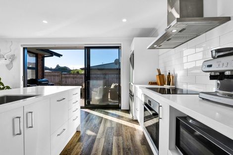 Photo of property in 17 Jersey Place, Bell Block, New Plymouth, 4312