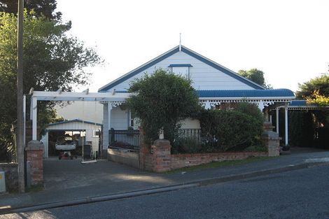 Photo of property in 4 Takanini Grove, Stokes Valley, Lower Hutt, 5019