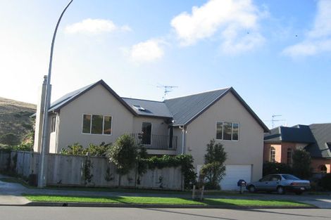 Photo of property in 40 Amesbury Drive, Churton Park, Wellington, 6037