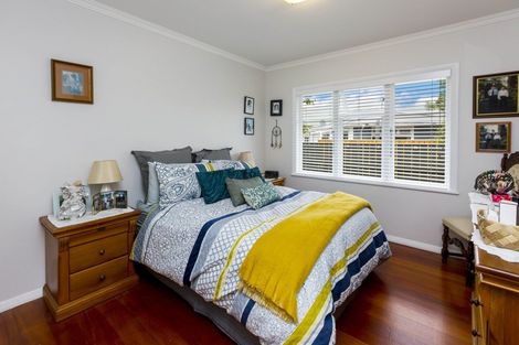 Photo of property in 10b Tiwakawaka Grove, Heretaunga, Upper Hutt, 5018