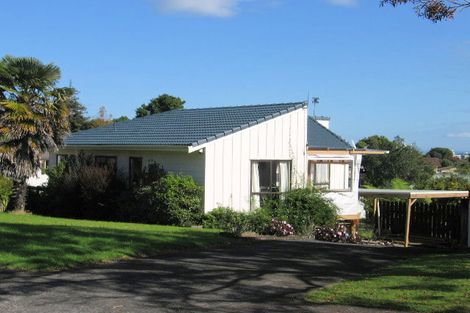 Photo of property in 15 Rotoma Rise, Clover Park, Auckland, 2019