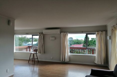 Photo of property in 34 Waverley Avenue, Glenfield, Auckland, 0629