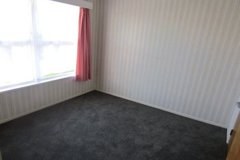 Photo of property in 2/24 Knights Road, Rothesay Bay, Auckland, 0630