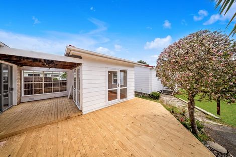 Photo of property in 71 Rosehill Drive, Rosehill, Papakura, 2113