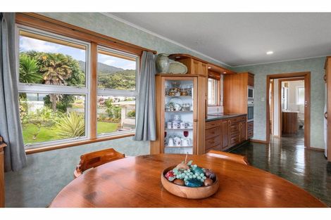 Photo of property in 220 Thames Coast Sh25 Road, Ngarimu Bay, Thames, 3575