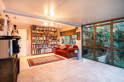 Photo of property in 30 Porterfield Street, Macandrew Bay, Dunedin, 9014