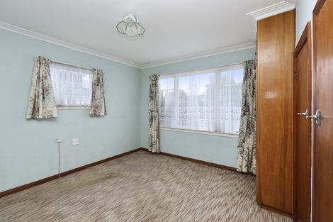 Photo of property in 28 Wallace Place, Westown, New Plymouth, 4310