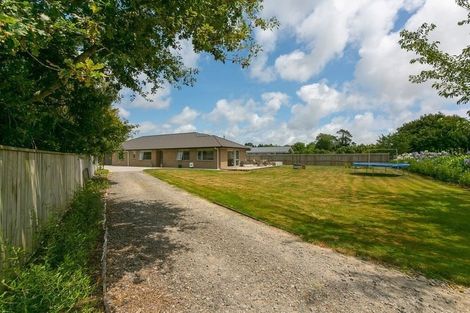 Photo of property in 5 Cross Street, Lepperton, New Plymouth, 4373