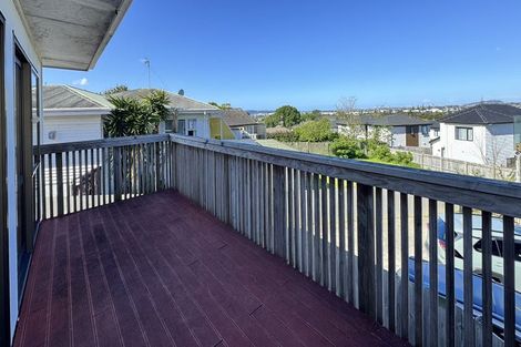Photo of property in 71 Tirimoana Road, Te Atatu South, Auckland, 0602