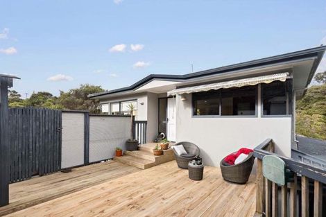 Photo of property in 23/23 Bush Lane, Northcote Point, Auckland, 0627