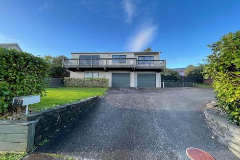 Photo of property in 28 Goodwood Drive, Goodwood Heights, Auckland, 2105