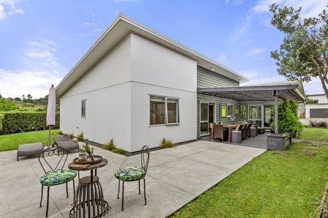Photo of property in 6 Puka Place, Raglan, 3225