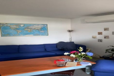 Photo of property in 86 Roxburgh Street, Mount Victoria, Wellington, 6011