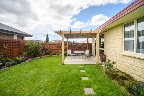 Photo of property in 22 Meridian Grove, Kelvin Grove, Palmerston North, 4414