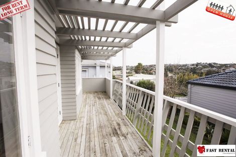 Photo of property in 1/39 Rangitoto Terrace, Milford, Auckland, 0620