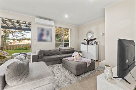 Photo of property in 17a Oakland Avenue, Papatoetoe, Auckland, 2025