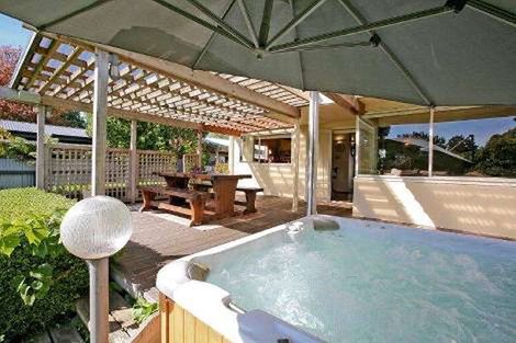 Photo of property in 33a Ferry Road, Clive, 4102