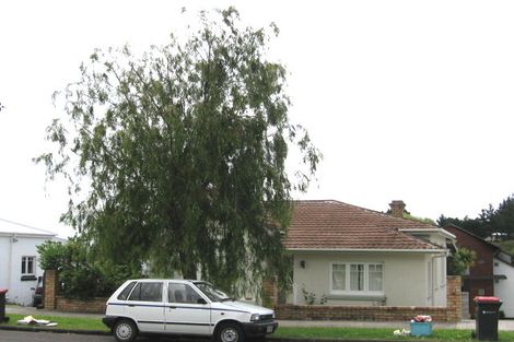 Photo of property in 15 Saltaire Street, Avondale, Auckland, 1026