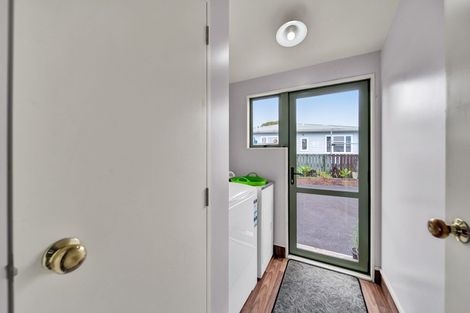 Photo of property in 16a Maire Street, Inglewood, 4330