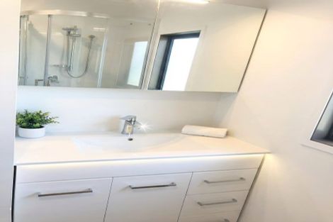 Photo of property in 80 Arran Road, Browns Bay, Auckland, 0630