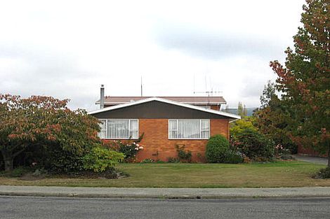 Photo of property in 13 Parsonage Road, Waimate, 7924