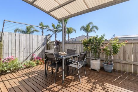 Photo of property in 11 Kamahi Crescent, Papamoa Beach, Papamoa, 3118