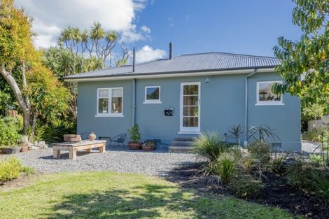 Photo of property in 18 The Avenue, Otaki Beach, Otaki, 5512