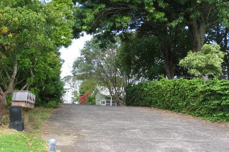 Photo of property in 2/11 Waiake Street, Torbay, Auckland, 0630