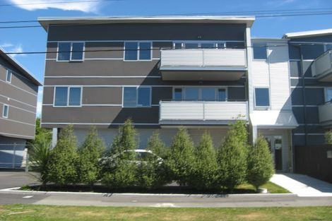 Photo of property in 6/12 Hutcheson Street, Sydenham, Christchurch, 8023