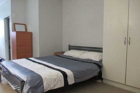 Photo of property in Urbane Apartments, 26/29 Webb Street, Mount Cook, Wellington, 6011