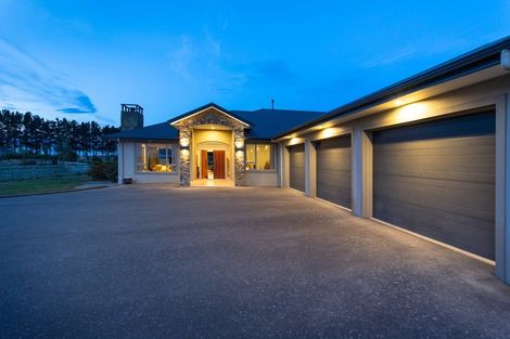 Photo of property in 1541 Rongotea Road, Kairanga, Palmerston North, 4475