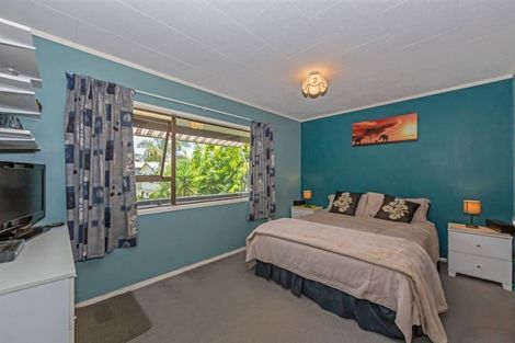Photo of property in 25 Waiora Road, Stanmore Bay, Whangaparaoa, 0932