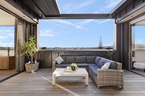 Photo of property in 7/14 Tamariki Avenue, Orewa, 0931