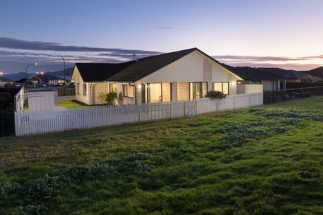 Photo of property in 16 Kapuka Street, Papamoa Beach, Papamoa, 3118