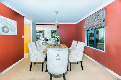 Photo of property in 25 Hogarth Rise, West Harbour, Auckland, 0618