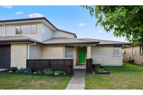 Photo of property in 33/64 Kawaha Point Road, Kawaha Point, Rotorua, 3010