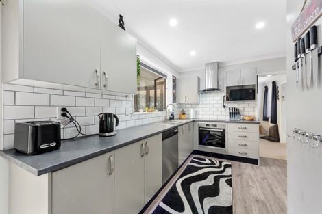 Photo of property in 45 Burns Grove, Trentham, Upper Hutt, 5018