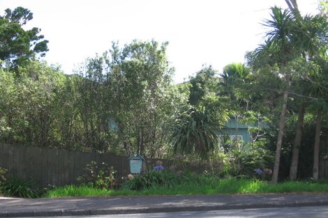 Photo of property in 166 Edmonton Road, Te Atatu South, Auckland, 0610