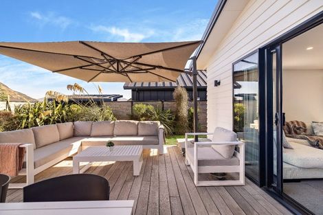 Photo of property in 13 Wheat Street, Jacks Point, Queenstown, 9371