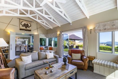 Photo of property in 107 Hill View Drive, Acacia Bay, Taupo, 3385