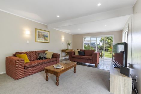 Photo of property in 69b Hattaway Avenue, Bucklands Beach, Auckland, 2012