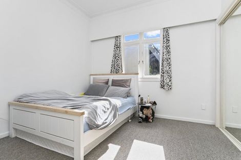 Photo of property in 36 Comins Crescent, Mission Bay, Auckland, 1071