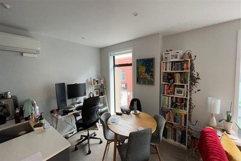 Photo of property in 2/5 Ebor Street, Te Aro, Wellington, 6011