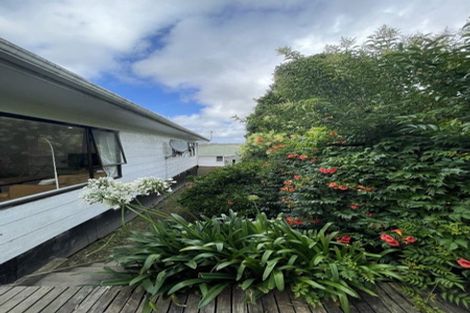 Photo of property in 1/38 Kaipatiki Road, Glenfield, Auckland, 0629