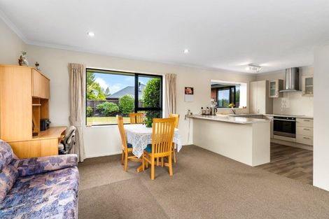 Photo of property in 12 Vanderbilt Place, Halswell, Christchurch, 8025