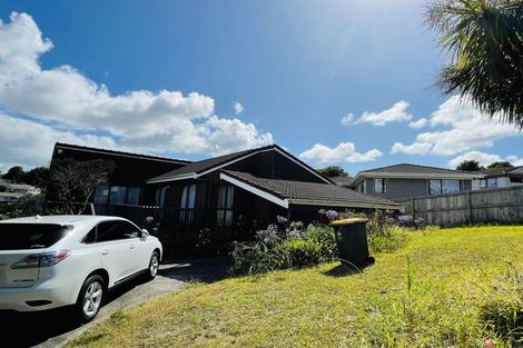Photo of property in 26 Banyan Drive, Totara Heights, Auckland, 2105