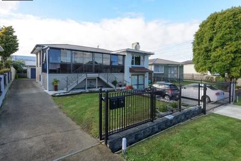 Photo of property in 18 Greenmeadows Avenue, Manurewa East, Auckland, 2102