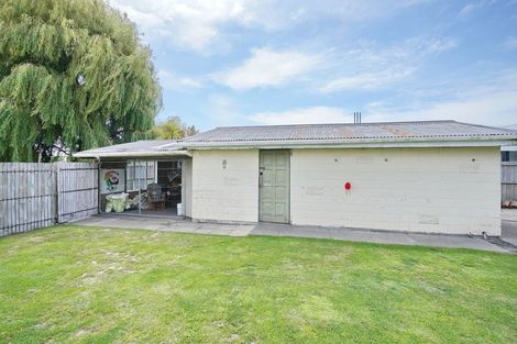 Photo of property in 171 Wainoni Road, Avondale, Christchurch, 8061