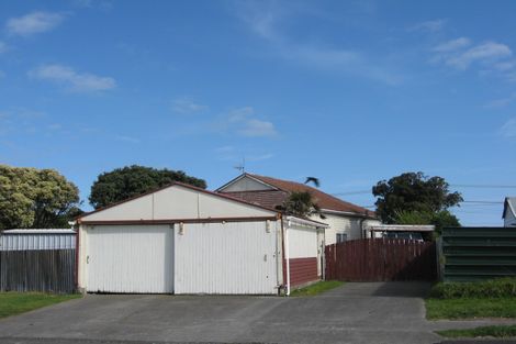 Photo of property in 71 Hinau Street, Castlecliff, Wanganui, 4501