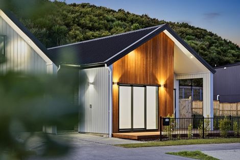 Photo of property in 32 Streamview Way, Long Bay, 0792